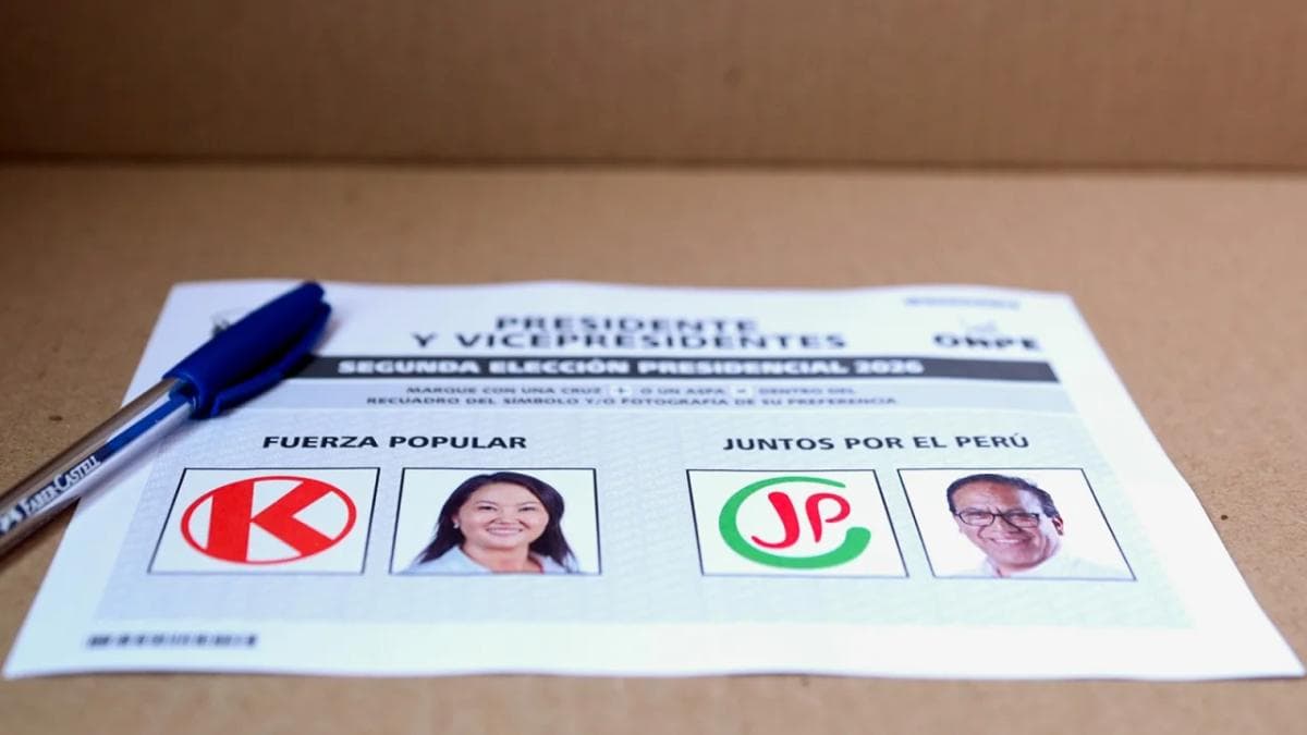 Votação do segundo turno no Peru, entre Keiko Fujimori e Roberto Sánchez, em Lima • Raul Sifuentes/Getty Images-CNN Español