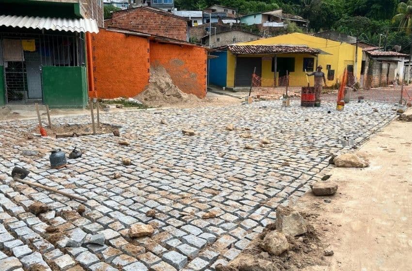 Obras de pavimentação avançam no Vale do Reginaldo. Foto: Ascom Seminfra