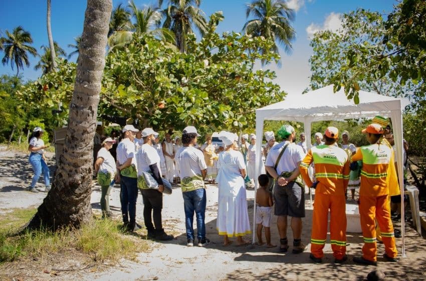 Abertura do Festival Omi Odará conta com mutirão de limpeza no Rio Pratagy. Foto: Ascom Alurb