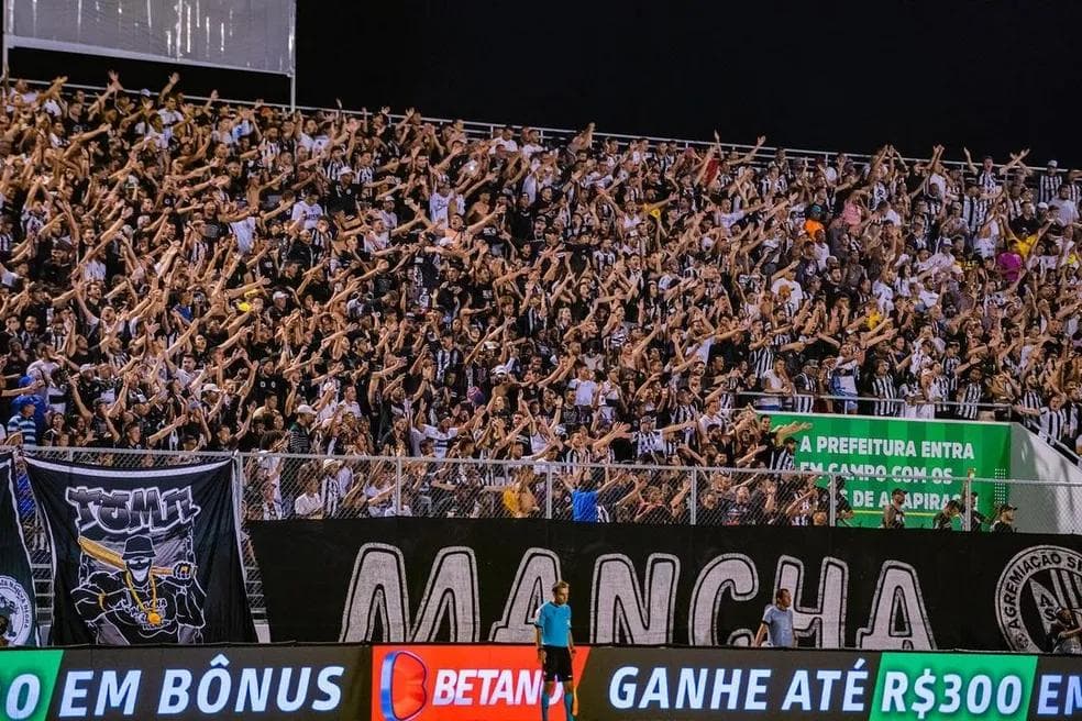 Torcida do ASA no Coaracy da Mata — Foto: Apollo Fotografia & Films