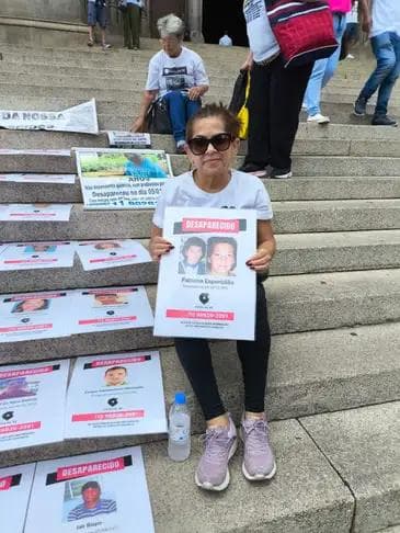 Ivanise na escadaria da Sé - Arquivo pessoal