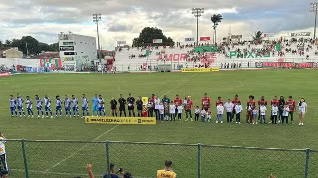 CSE x CSA, no Estádio Juca Sampaio, em Palmeira (Foto: Rodrigo Cedro/TV Asa Branca)