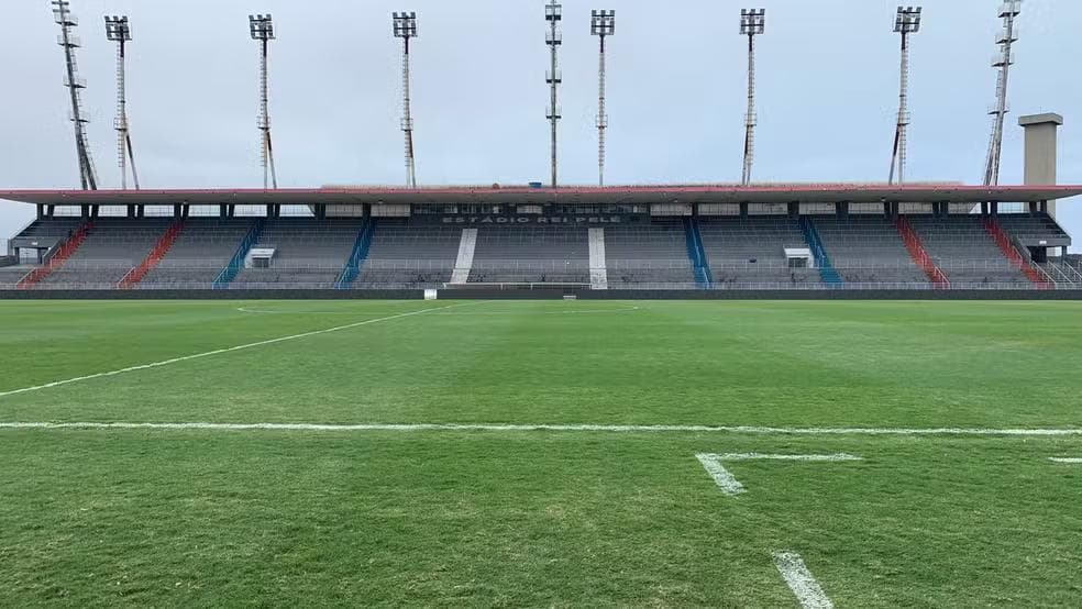 Estádio Rei Pelé vai receber o duelo entre CRB e Ponte Preta — Foto: Lílian Fonsêca/ge