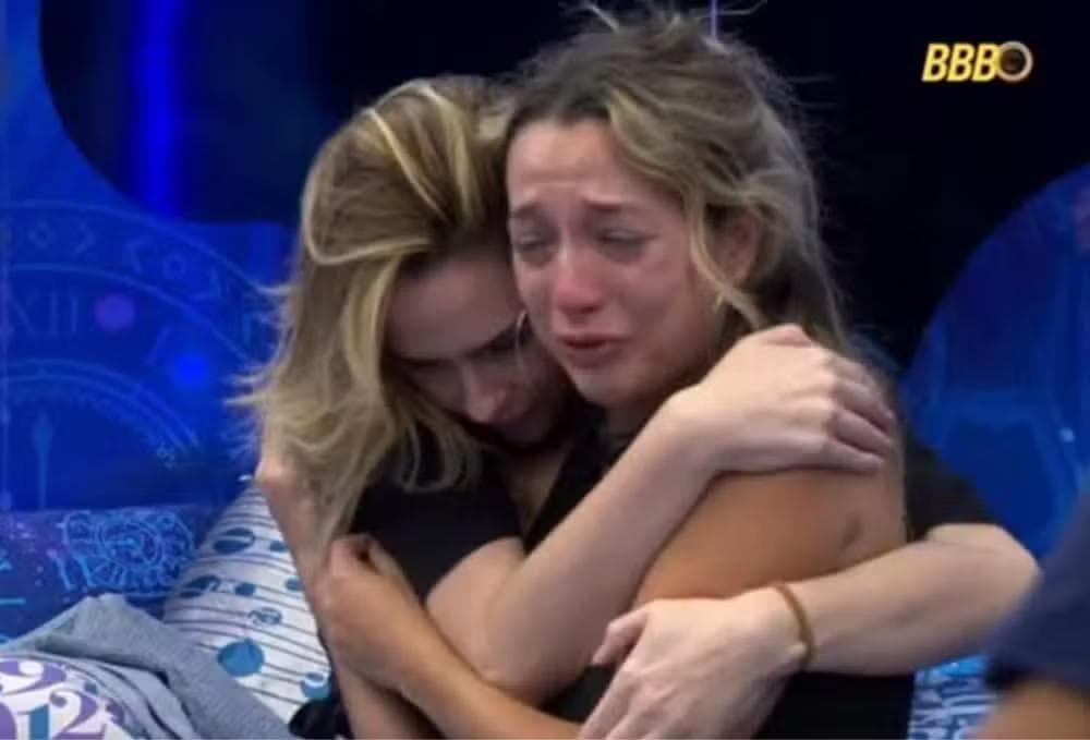 Ana Paula Renault e Samira — Foto: Globo Play
