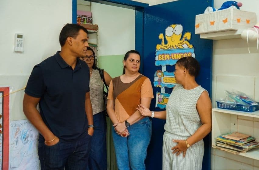 Equipe multidiscipilinar da Semed fica mais próxima das unidades de ensino com o Rota nas Escolas. Foto: Mel Cleto/ Ascom Semed