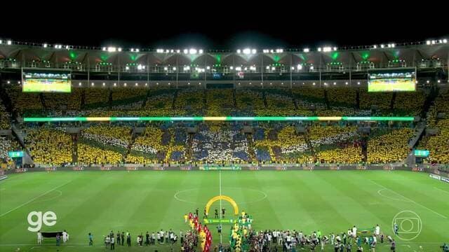 Torcida do Brasil faz mosaico na entrada dos jogadores; veja