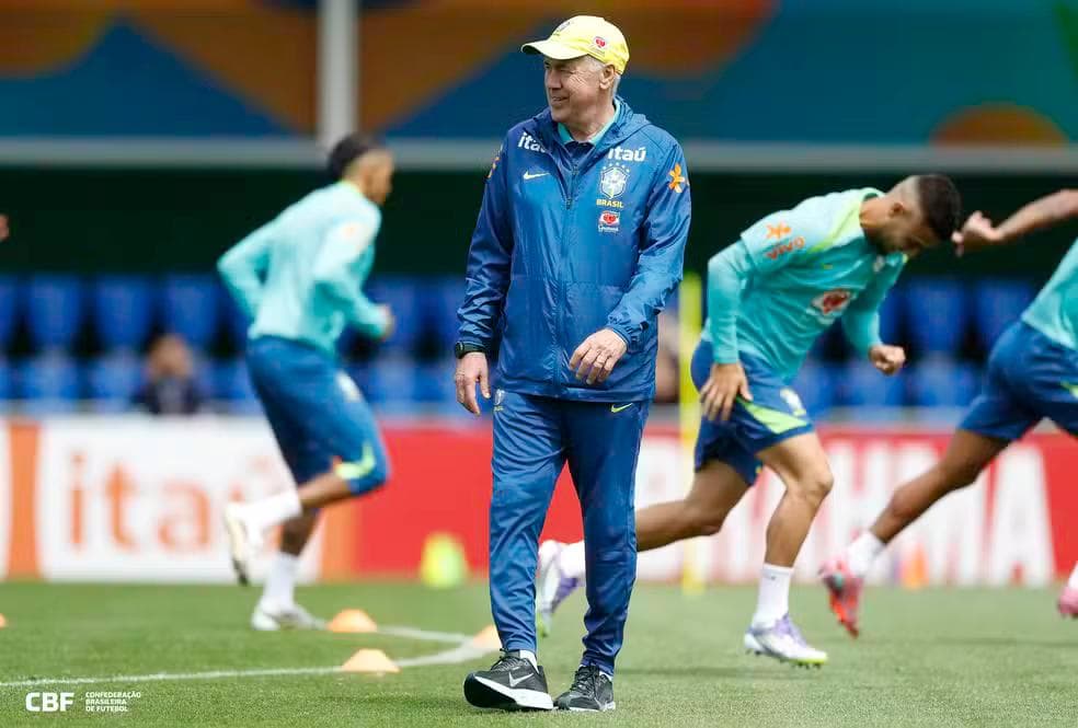 Técnico Carlo Ancelotti na Granja Comary — Foto: Rafael Ribeiro/CBF