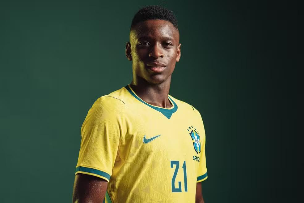 Luiz Henrique em ensaio do Brasil para a Copa do Mundo — Foto: Sam Robles/CBF