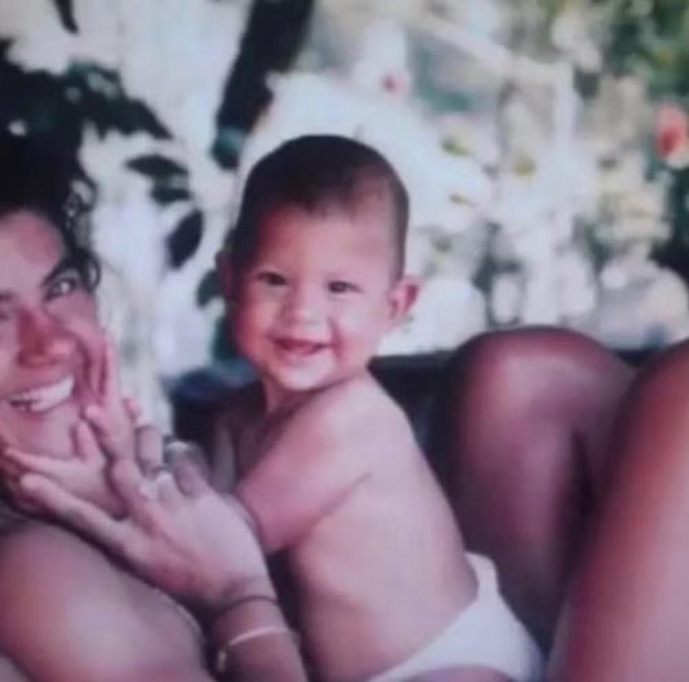 Diogo Novaes, filho mais velho de Marcello Novaes, e a mãe, Sheyla Beta — Foto: Reprodução/Instagram