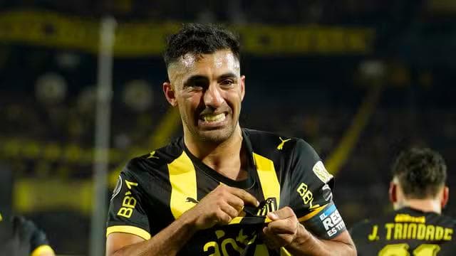 Maximiliano Olivera - Peñarol x Corinthians - Libertadores (Foto: REUTERS/Andres Cuenca)