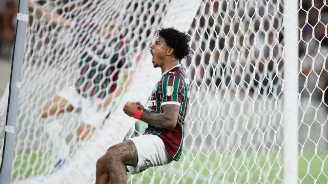 John Kennedy comemora gol em Fluminense x Bolívar (Foto: André Durão)