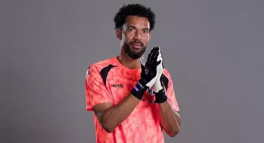 Goleiro Vozinha vai defender o Colo-Colo, do Chile — Foto: Reprodução