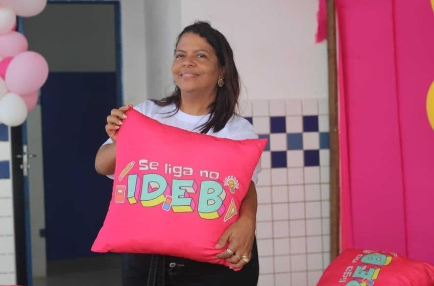 Diretora Adriana Firmino. Foto: Arquivo Ascom Semed