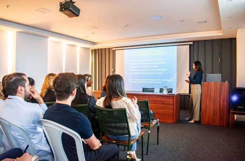 Capacitação reuniu equipes multiprofissionais em um momento de aprendizado, troca de experiências e fortalecimento da assistência humanizada. Foto: David Silas/ Ascom Maceió Saúde
