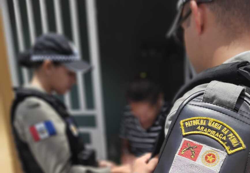 Integrantes da patrulha visitam vítimas de violência doméstica e fiscalizam o cumprimento de medidas protetivas - Foto: PM/AL