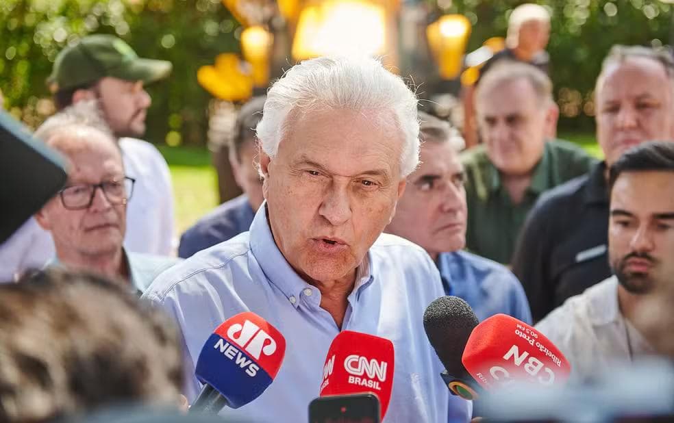 Ronaldo Caiado, pré-candidato à presidência da República pelo PSD, durante passagem pela Agrishow em Ribeirão Preto, SP — Foto: Érico Andrade/g1