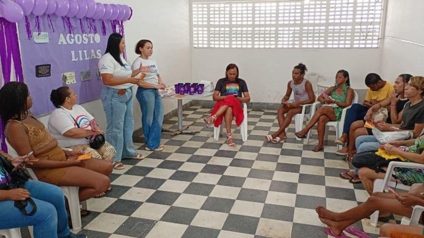 Palestra da Coordenação de Enfrentamento à Violência e Acolhimento às Mulheres da Semuc. Foto: Ascom Semdes