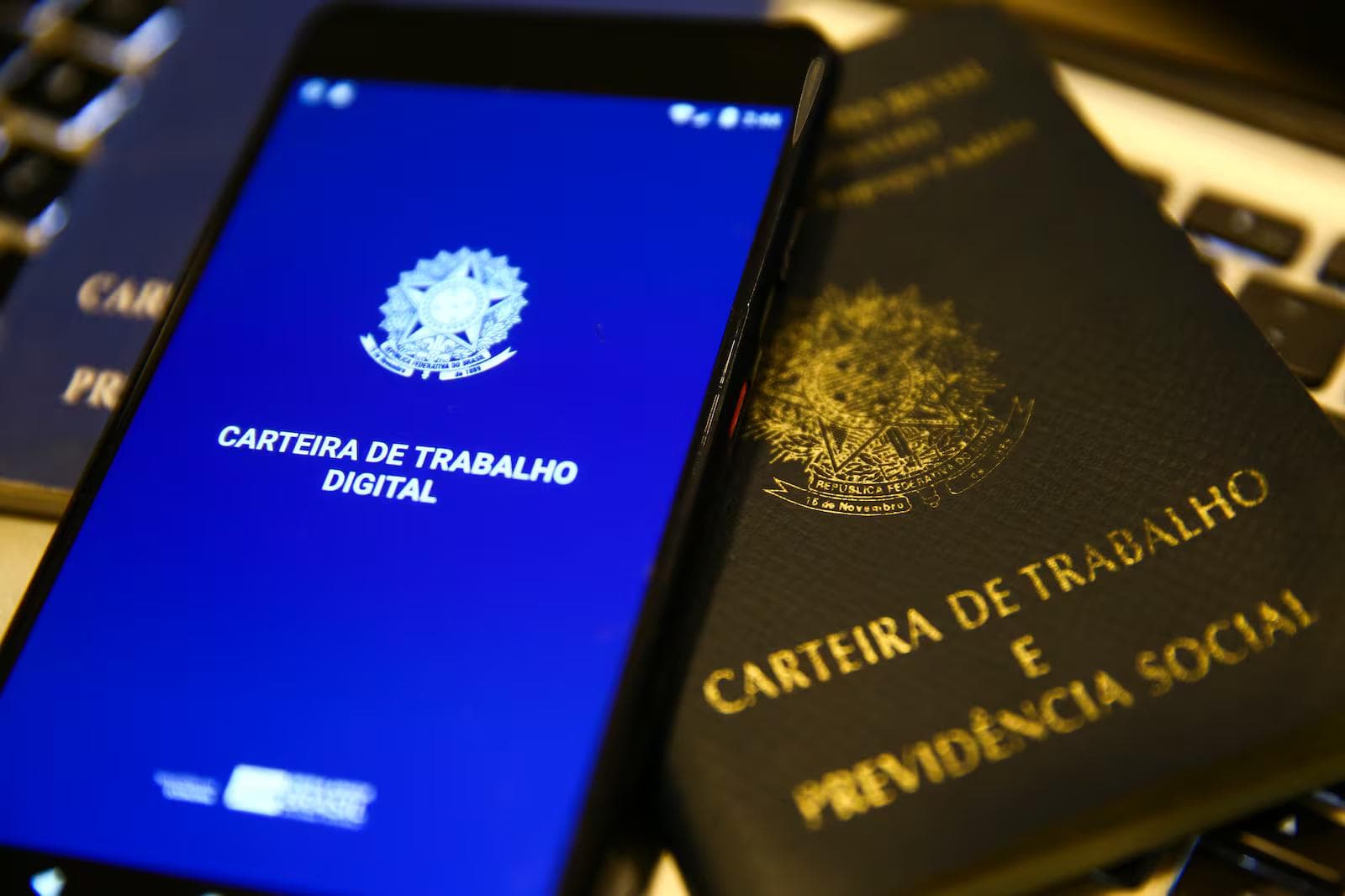 Carteira de trabalho digital. Marcelo Camargo/Agência Brasil