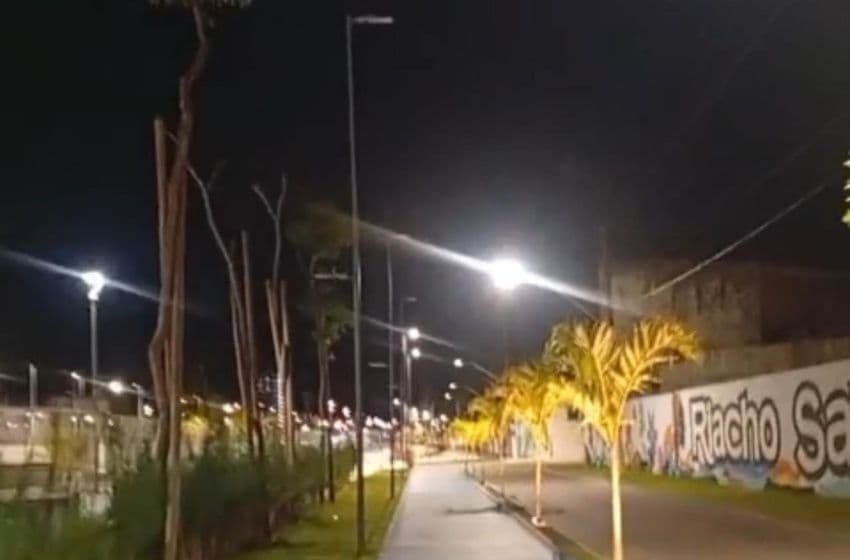 Postes apagados na região do Renasce Salgadinho. Foto: Ascom ilumina