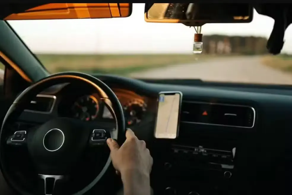 Motorista de aplicativo, app, Uber, 99 — Foto: Maksim Goncharenok/Pexels