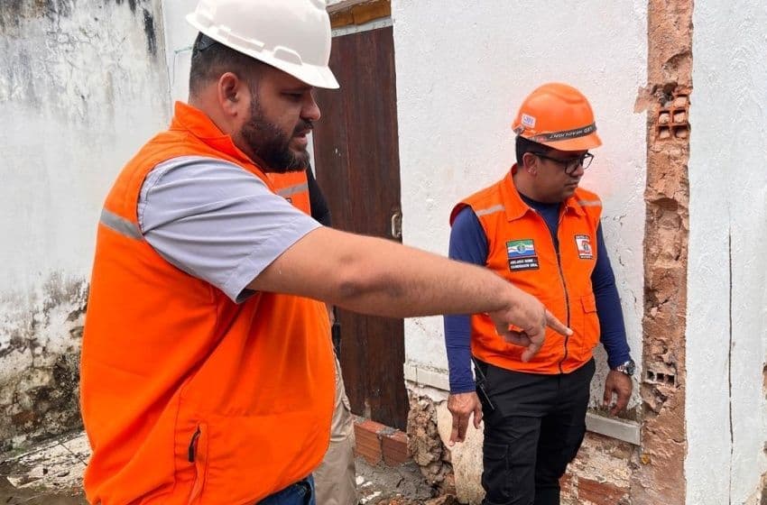 Engenheiro analisa risco estrutural para tomar as providências cabíveis. Foto: Ascom Defesa Civil Maceió