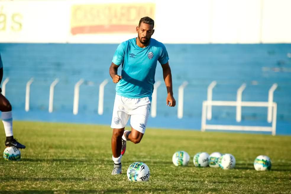 Everton Heleno quando defendeu o CSA em 2017 — Foto: Alisson Frazão /Ascom CSA