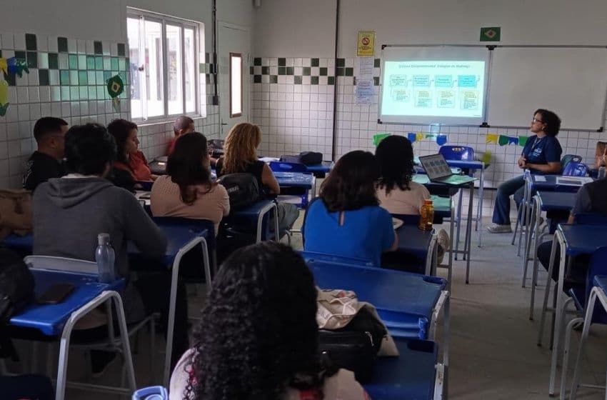 Palestra capacitou o corpo docente para ir além da punição tradicional. Foto: Cortesia