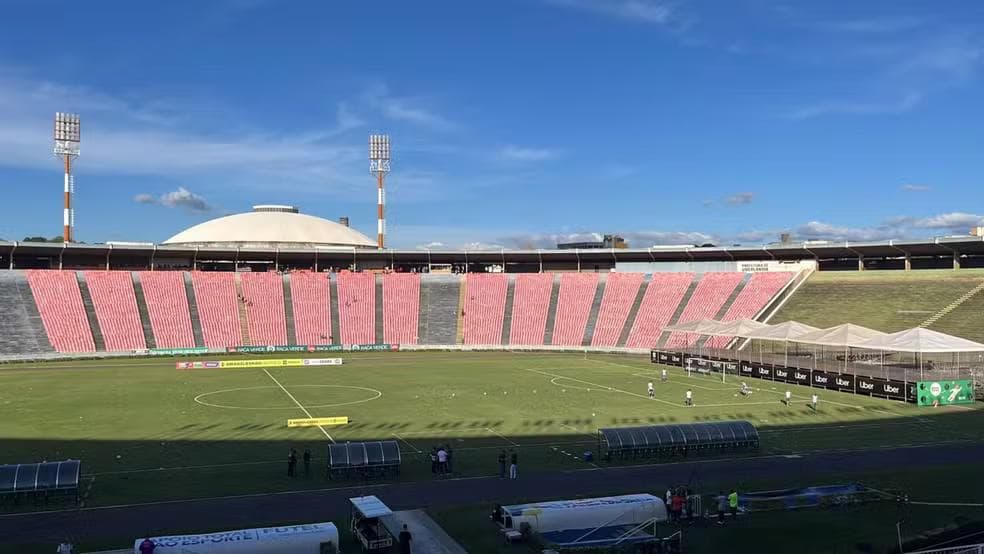 Estádio Parque do Sabiá, em Uberlândia, com novidades na Série D — Foto: Luís Fellipe Borges/ge