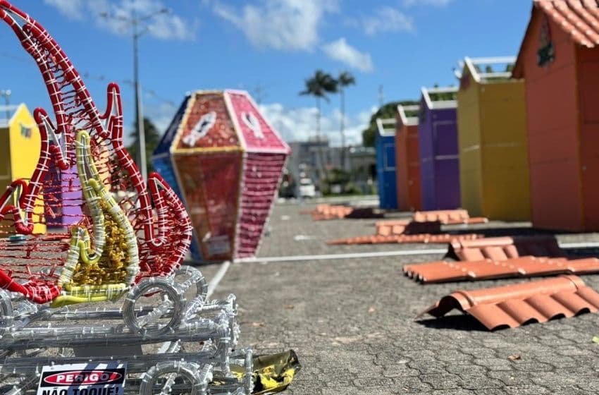 Montagem da Vila de São João Oficial, no estacionamento da Praça Marcílio Dias. Foto: Vinicius Rocha