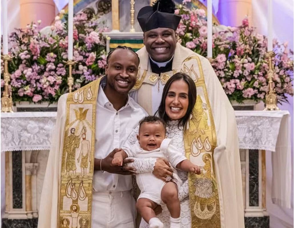 Carol Peixinho e Thiaguinho celebram batizado do filho, Bento, em igreja no Rio de Janeiro — Foto: Reprodução/Instagram