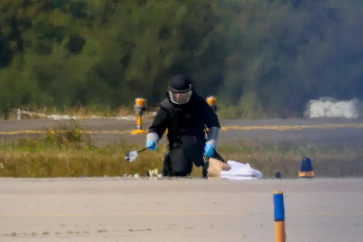 Aeroporto de Leipzig/Halle após descoberta de drone próximo a uma pista em Schkeudlitz 5 de agosto de 2026 • REUTERS/Axel Schmidt