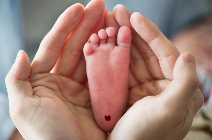 Prazo definido para a realização do exame é entre o 3º e 5º dia de vida do bebê. Foto: Reprodução da Internet