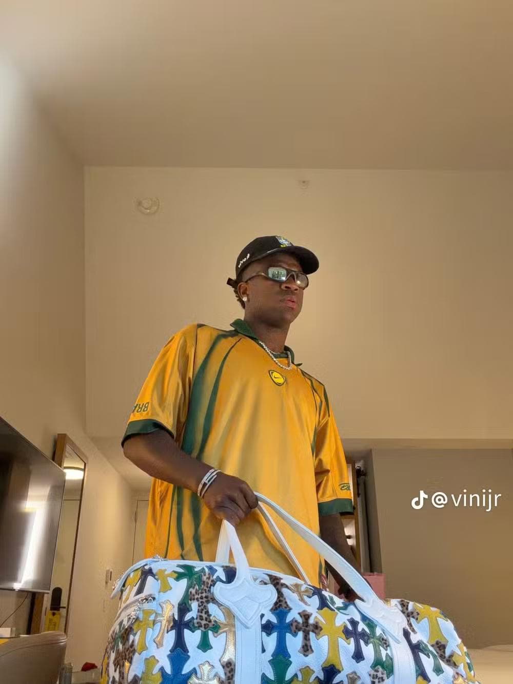 Vini Jr. compartilha bastidores da Copa — Foto: Reprodução/Tiktok