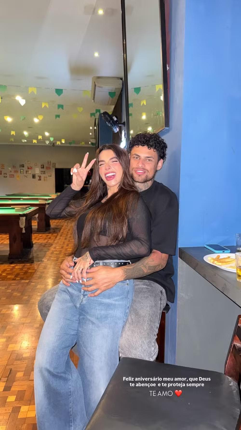 Petra Mattar e o namorado, Matheus 'Cabeliso' — Foto: Reprodução/Instagram