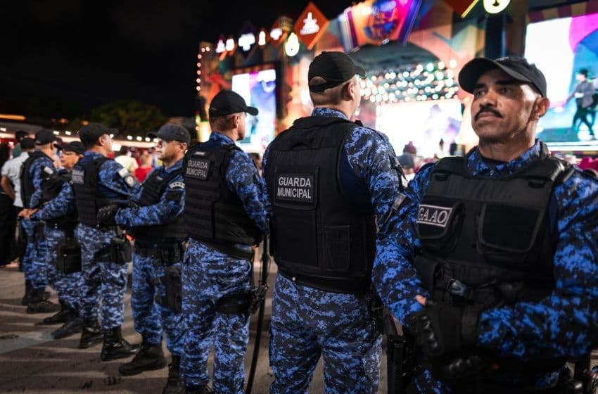 Guarda Municipal reforça a vigilância e o policiamento preventivo nas áreas de maior concentração de público. Foto: Alisson Frazão/Secom Maceió