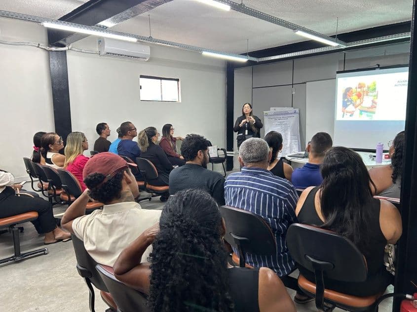 Ação prepara comerciantes que vão trabalhar na Praça da Faculdade. Foto: Ascom Semsc
