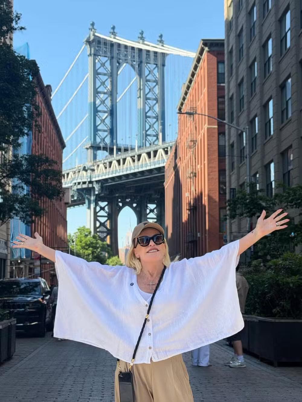 Ana Maria Braga — Foto: Reprodução/Instagram na Ponte do Brooklyn