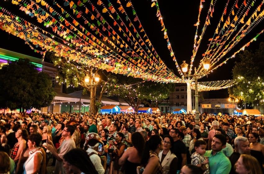 Espaço dedicado aos shows intimistas reúne artistas consagrados e talentos da cena regional durante a programação do São João Massayó 2026. Foto: Alisson Frazão /Secom Maceió.
