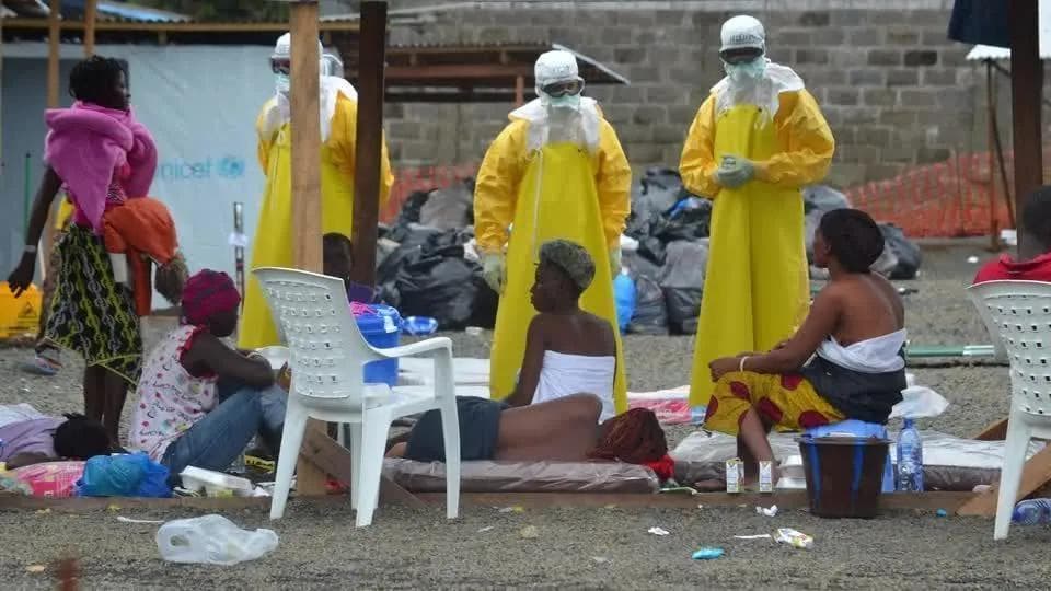 Surto de Ebola atinge a República Democrática do Congo e a Uganda • Reuters