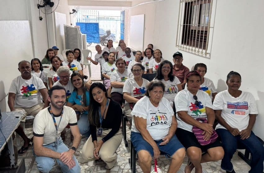 Palestra orienta usuários do Cras Área Lagunar sobre educação financeira. Foto: Procon Maceió