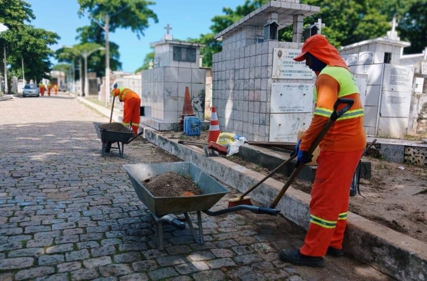 Cemitérios de Maceió recebem mutirão de limpeza para manutenção dos espaços. Foto: Tháchyna Lorena(estagiária)