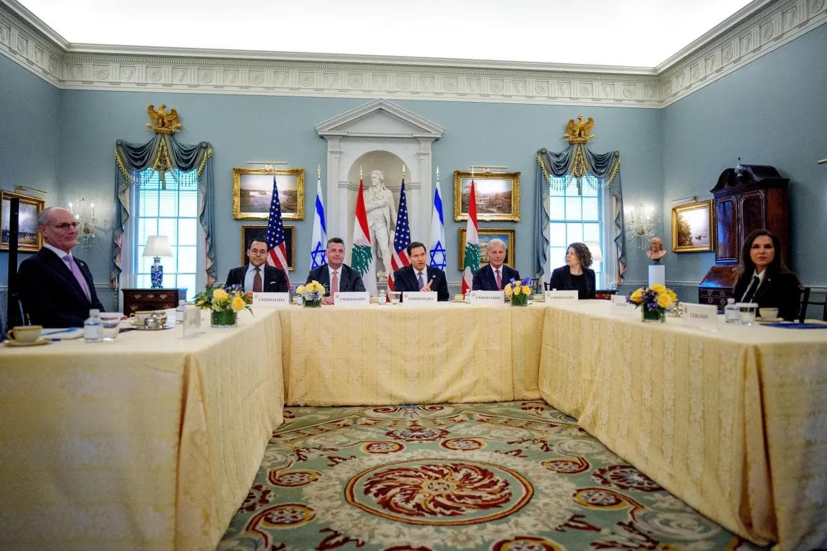 Autoridades de Israel e do Líbano se reuniram no Departamento de Estado dos EUA no dia 14 de abril, em Washington • Andrew Harnik/Getty Images