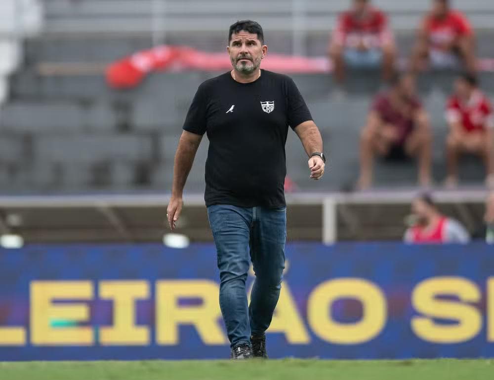 Eduardo Barroca comandou o CRB em 32 jogos neste ano — Foto: Divulgação/Ascom CRB