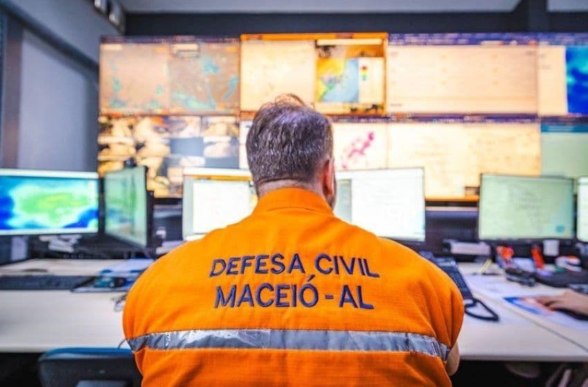 Órgão monitora as condições do tempo e emite alertas para a população em caso de necessidade. Foto: Secom Maceió