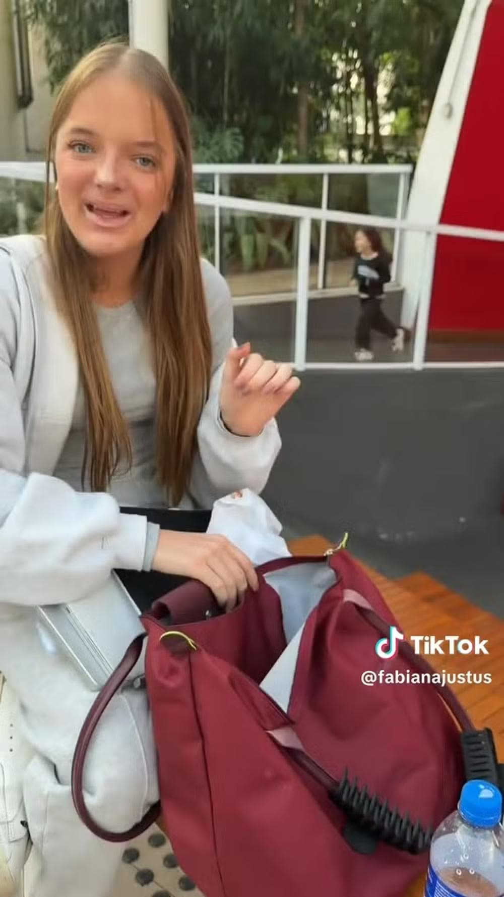 Irmã surpreende ao mostrar o que Rafa Justus leva para o colégio em sua bolsa: 'A mais pesada da vida' — Foto: Reprodução/ Divulgação
