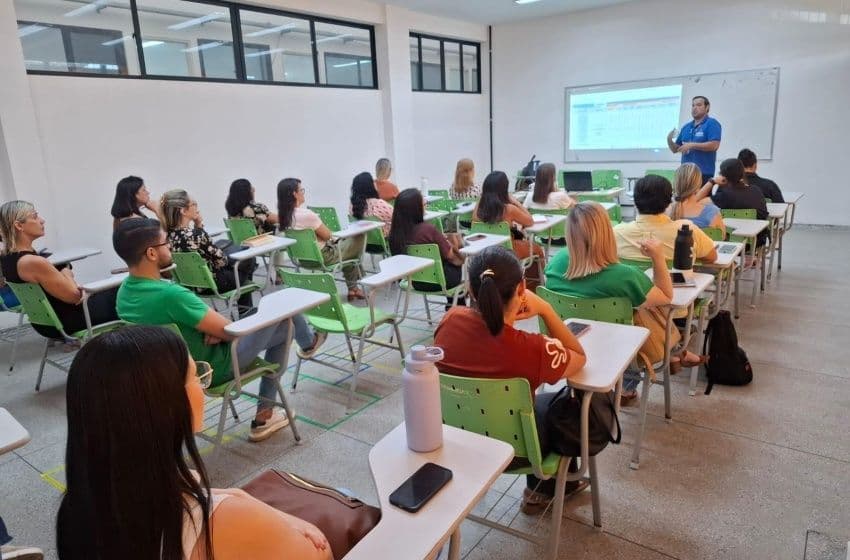 Coordenação Geral de Farmácia e Bioquímica realizou três encontros distritais com os farmacêuticos para fortalacer a assistência aos usuários. Foto: Cortesia