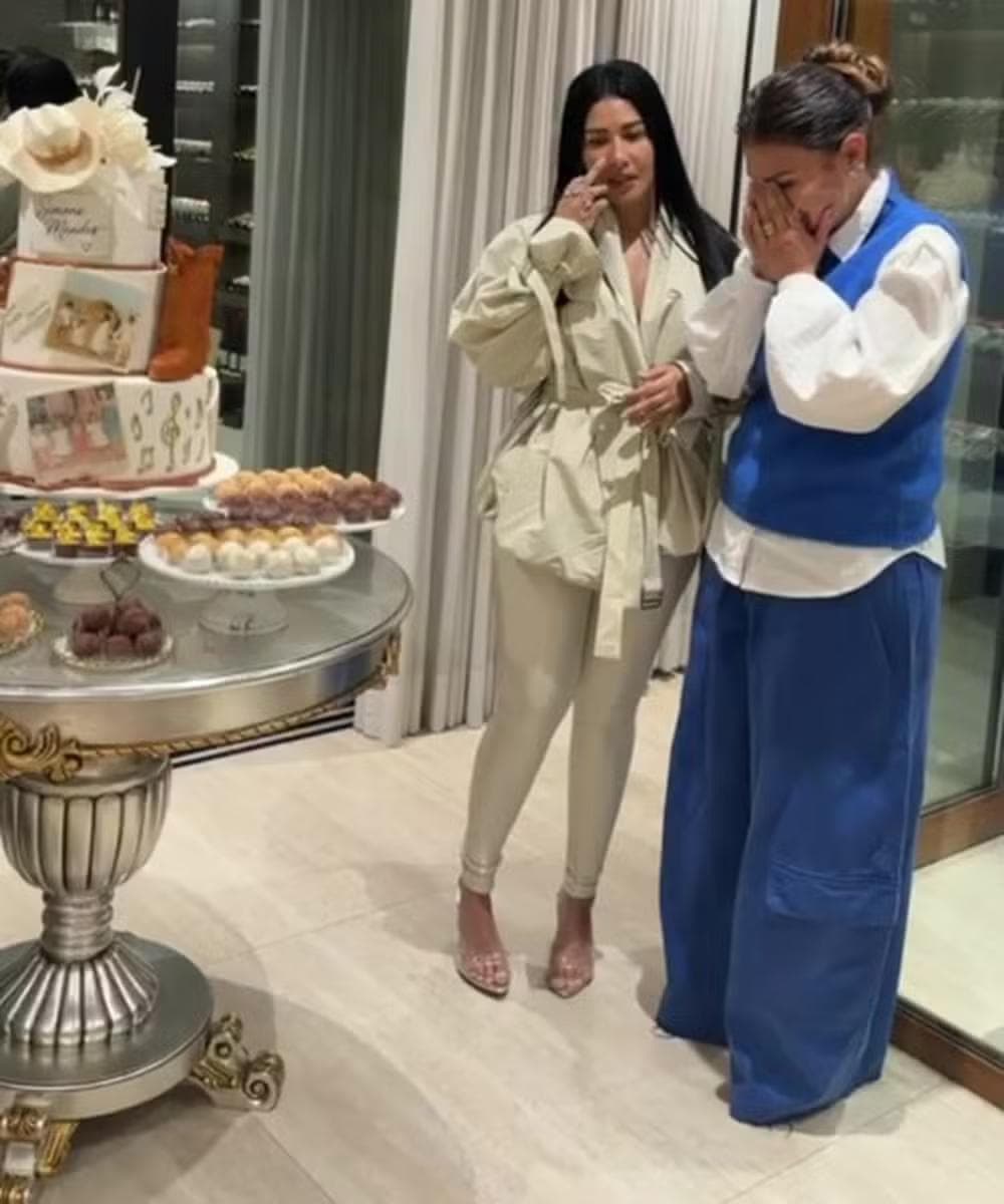 Simone Mendes se emociona com declaração da irmã e ex-dupla, Simaria — Foto: Divulgação