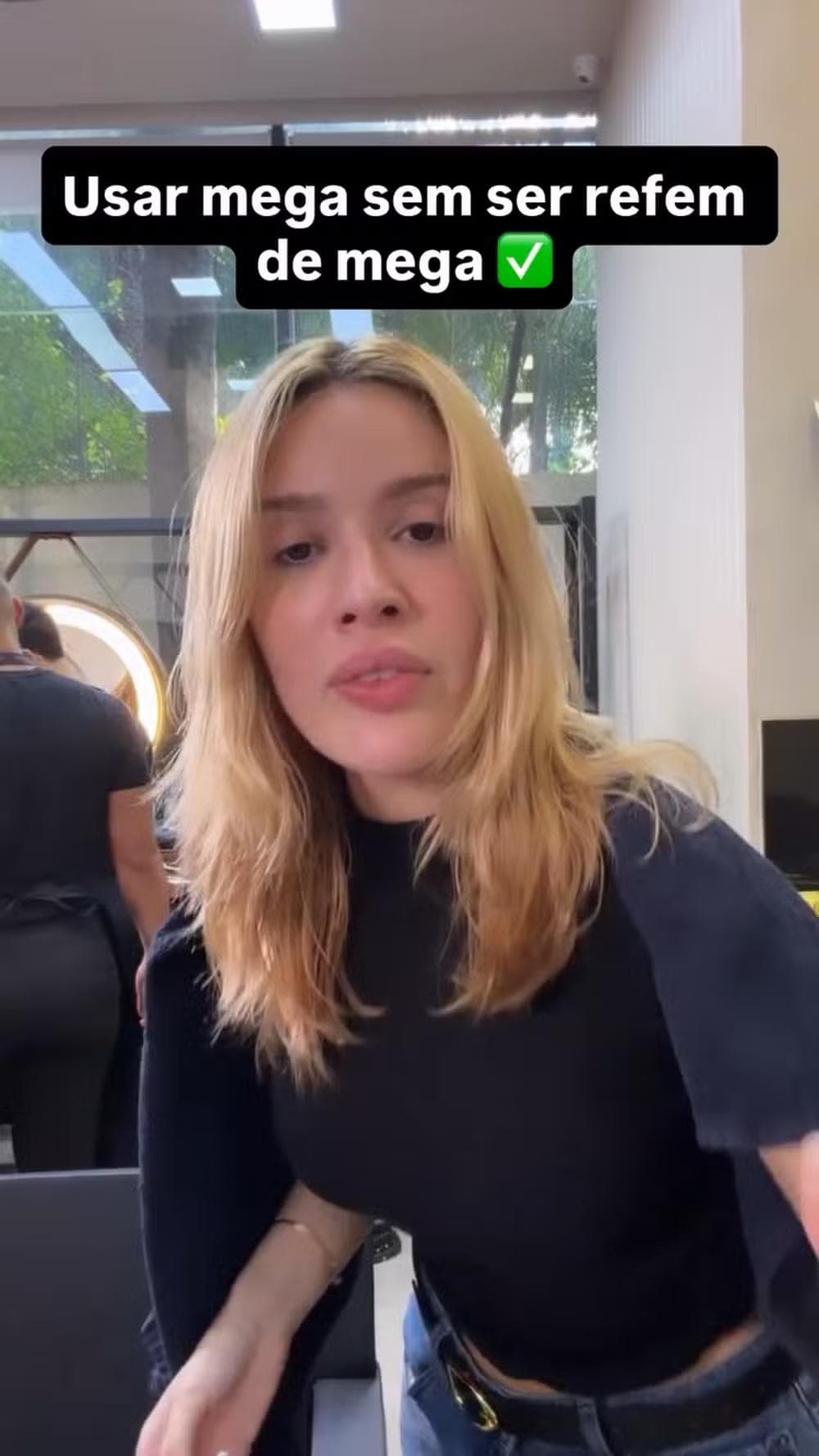 Karoline Lima deixará de usar mega-hair após a Copa — Foto: Reprodução/ Instagram @karolinel