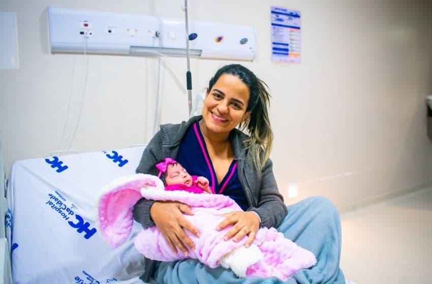 Após o nascimento de Isabel Sofia, Maria Jéssica celebra a chegada da filha e destaca o acolhimento recebido pela equipe da maternidade do Hospital da Cidade Foto: David Silas/ Ascom Maceió Saúde