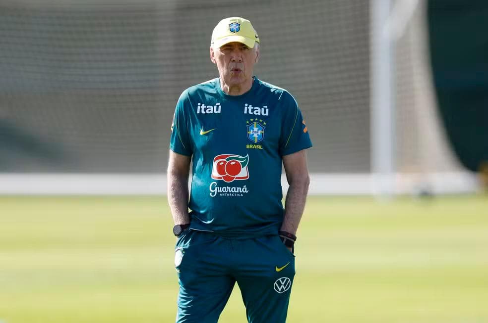 Ancelotti comanda treino da seleção brasileira antes de Brasil x Marrocos na Copa do Mundo — Foto: Rafael Ribeiro / CBF